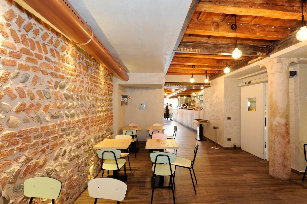 ヴェローナLa Terrazza Sull'Arenaアパートメント エクステリア 写真